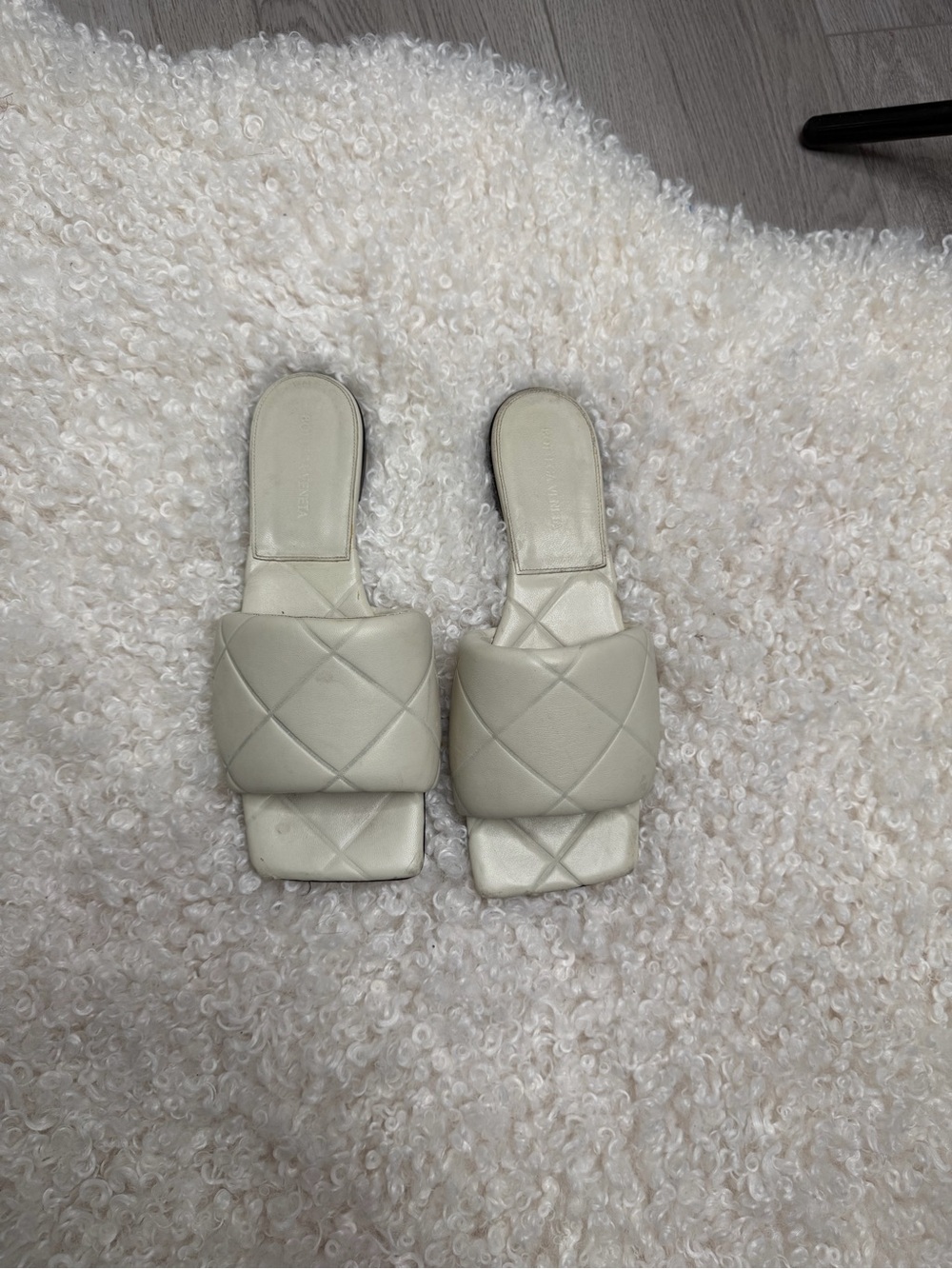 Bottega Veneta Quilted Square-Toe Slide Sandals in Off-White